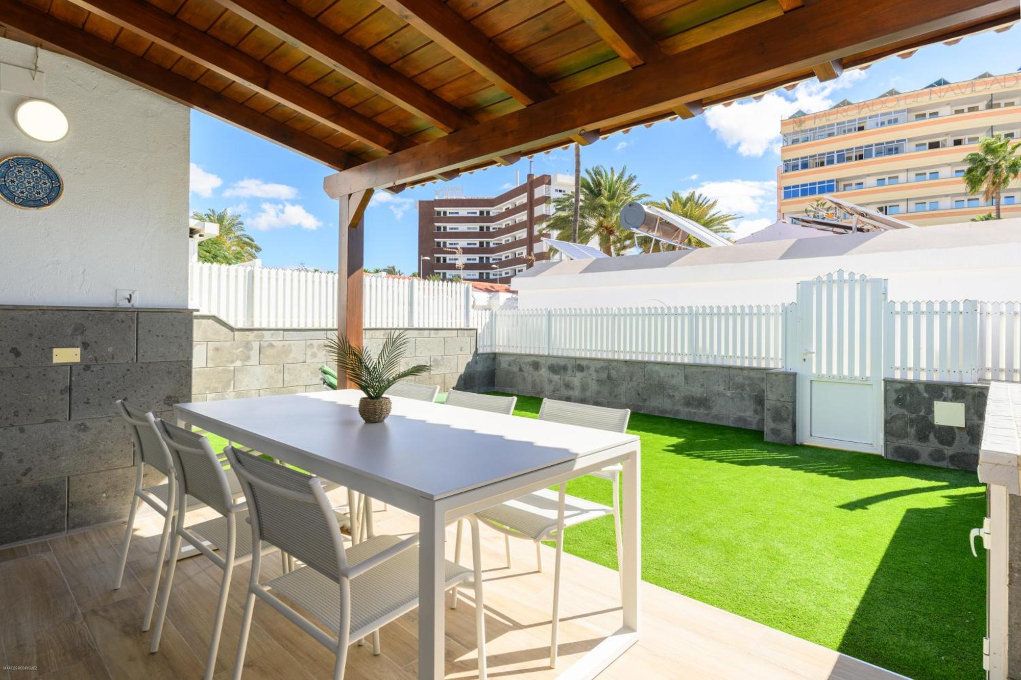Beachside Hideaway Gran Canaria Holiday home
